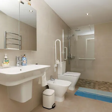 Apartment Front Beach - Dona Sofia, *