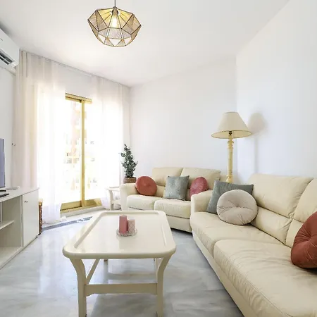Front Beach - Dona Sofia, Apartment